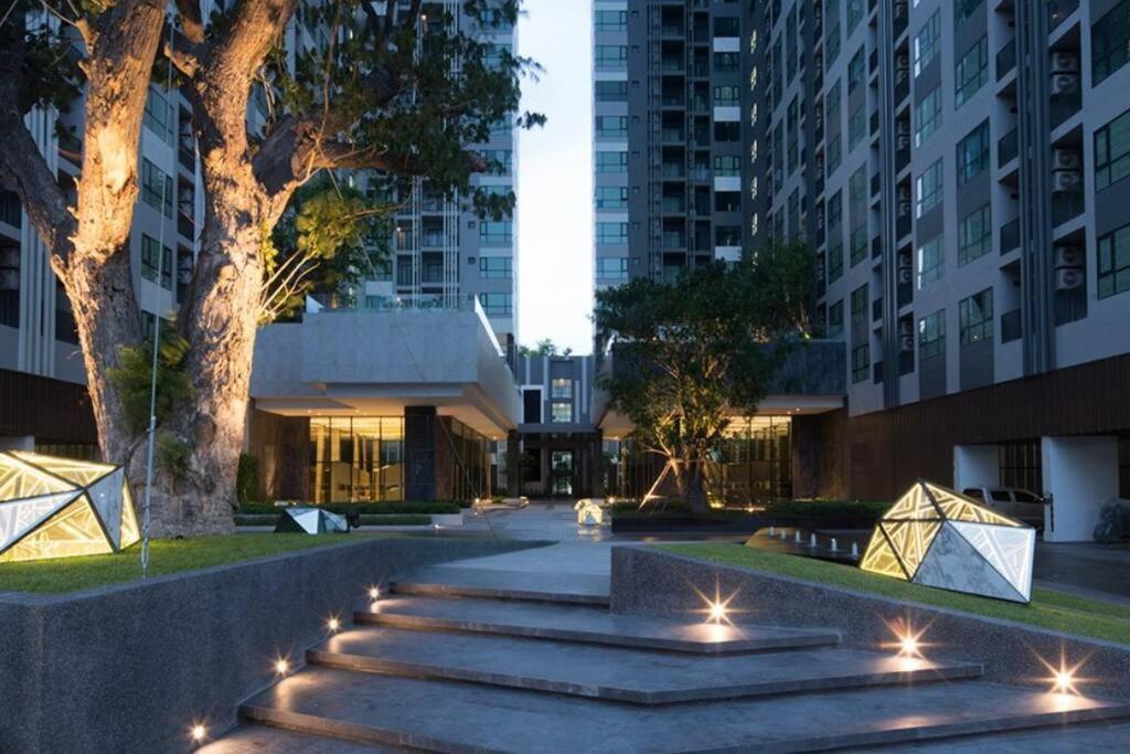 The Base Condo Center Of Pattaya Rooftop Swimming Pool Extérieur photo