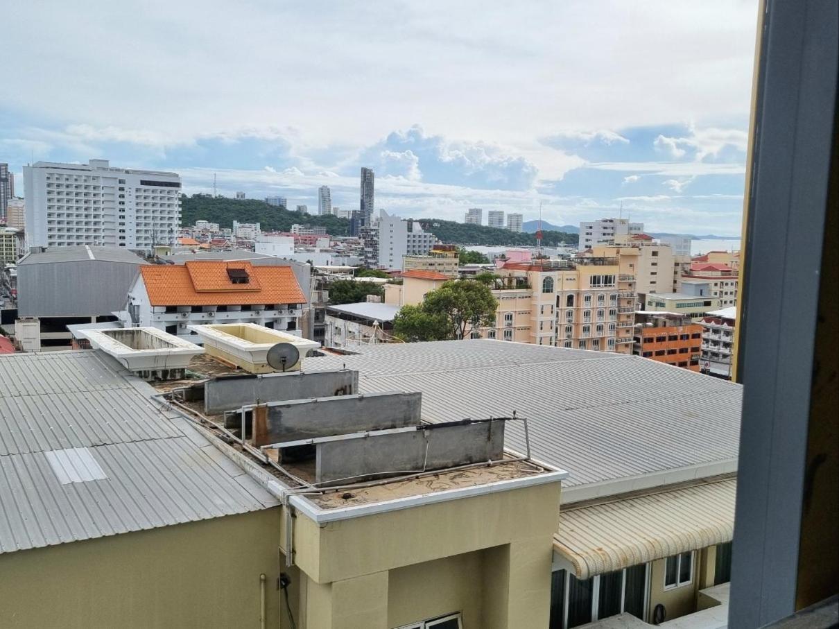 The Base Condo Center Of Pattaya Rooftop Swimming Pool Extérieur photo