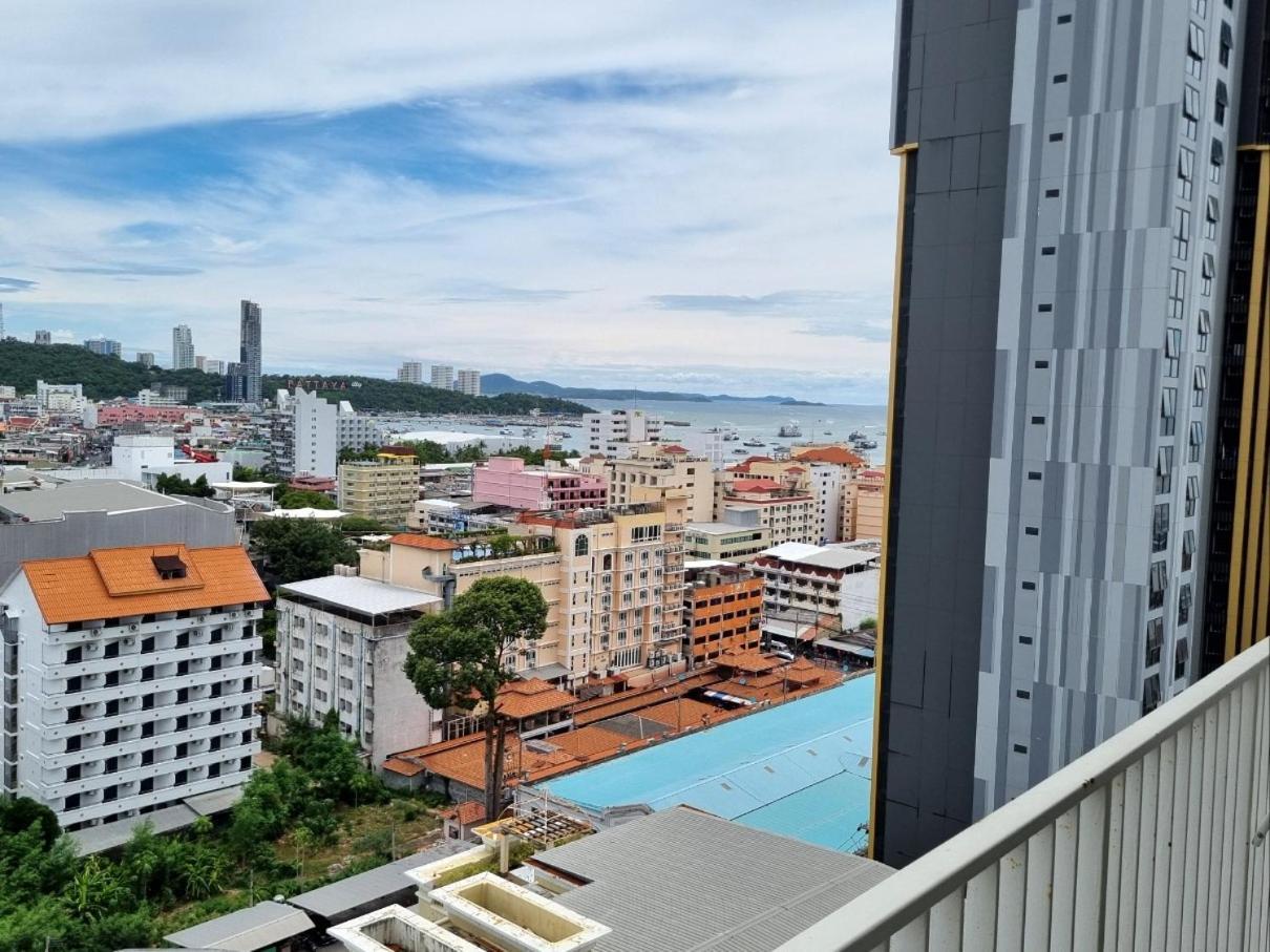 The Base Condo Center Of Pattaya Rooftop Swimming Pool Extérieur photo