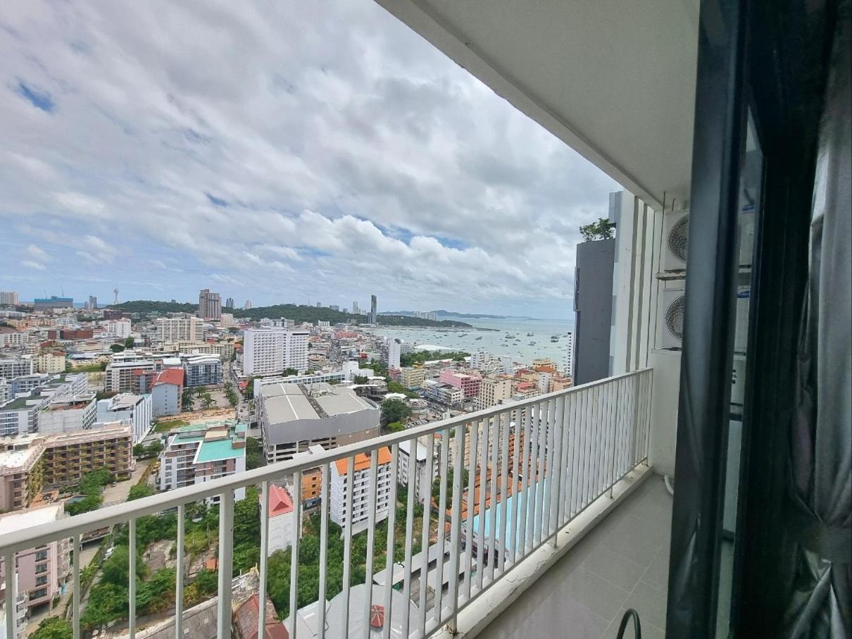 The Base Condo Center Of Pattaya Rooftop Swimming Pool Extérieur photo