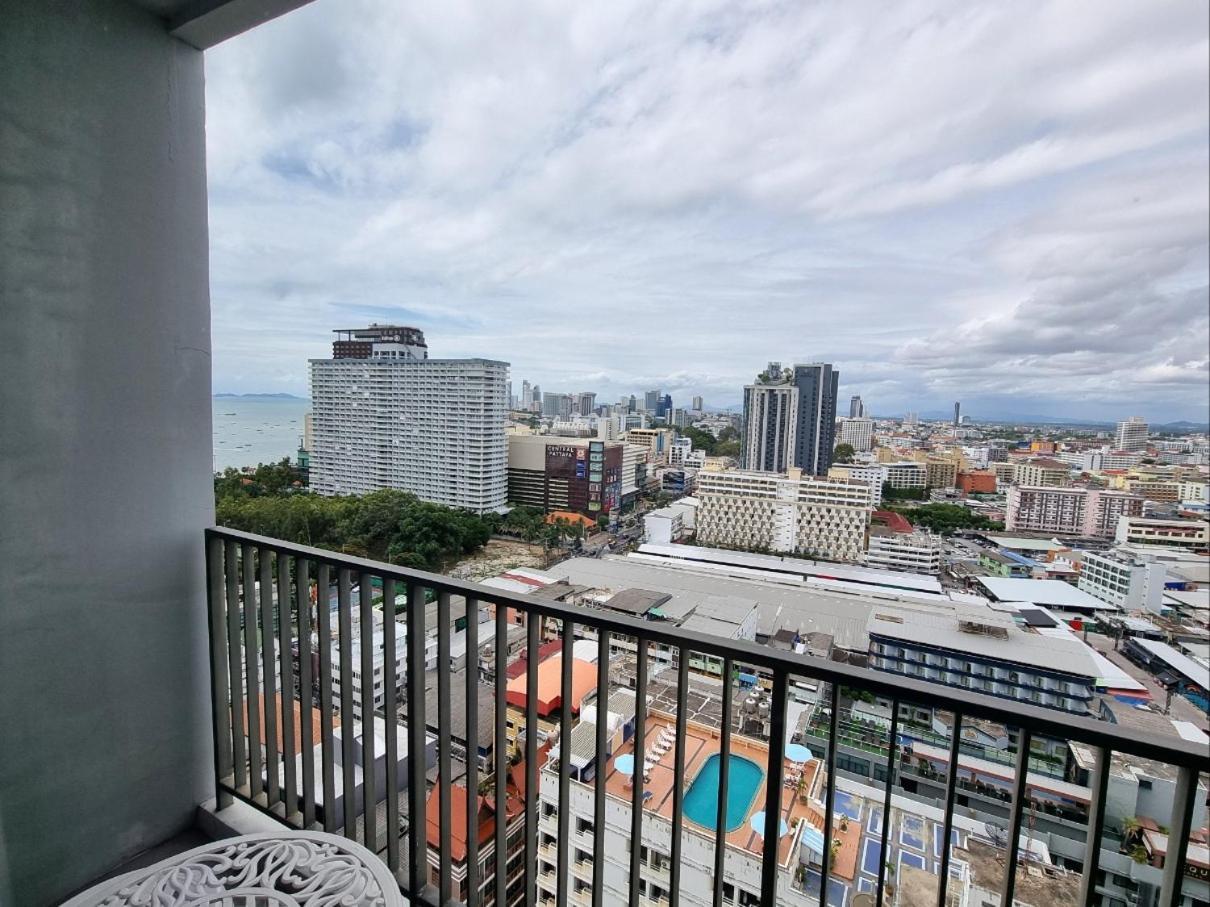 The Base Condo Center Of Pattaya Rooftop Swimming Pool Extérieur photo