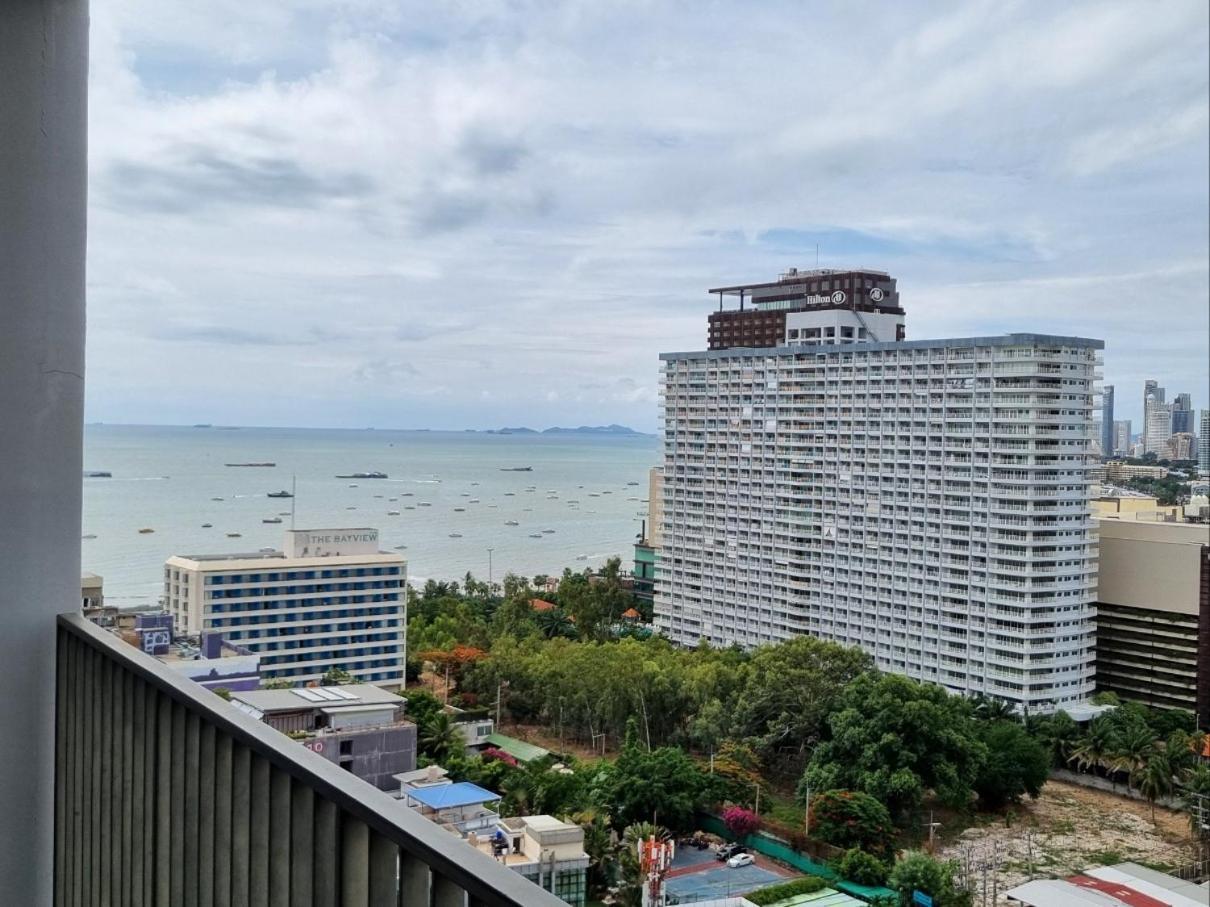 The Base Condo Center Of Pattaya Rooftop Swimming Pool Extérieur photo